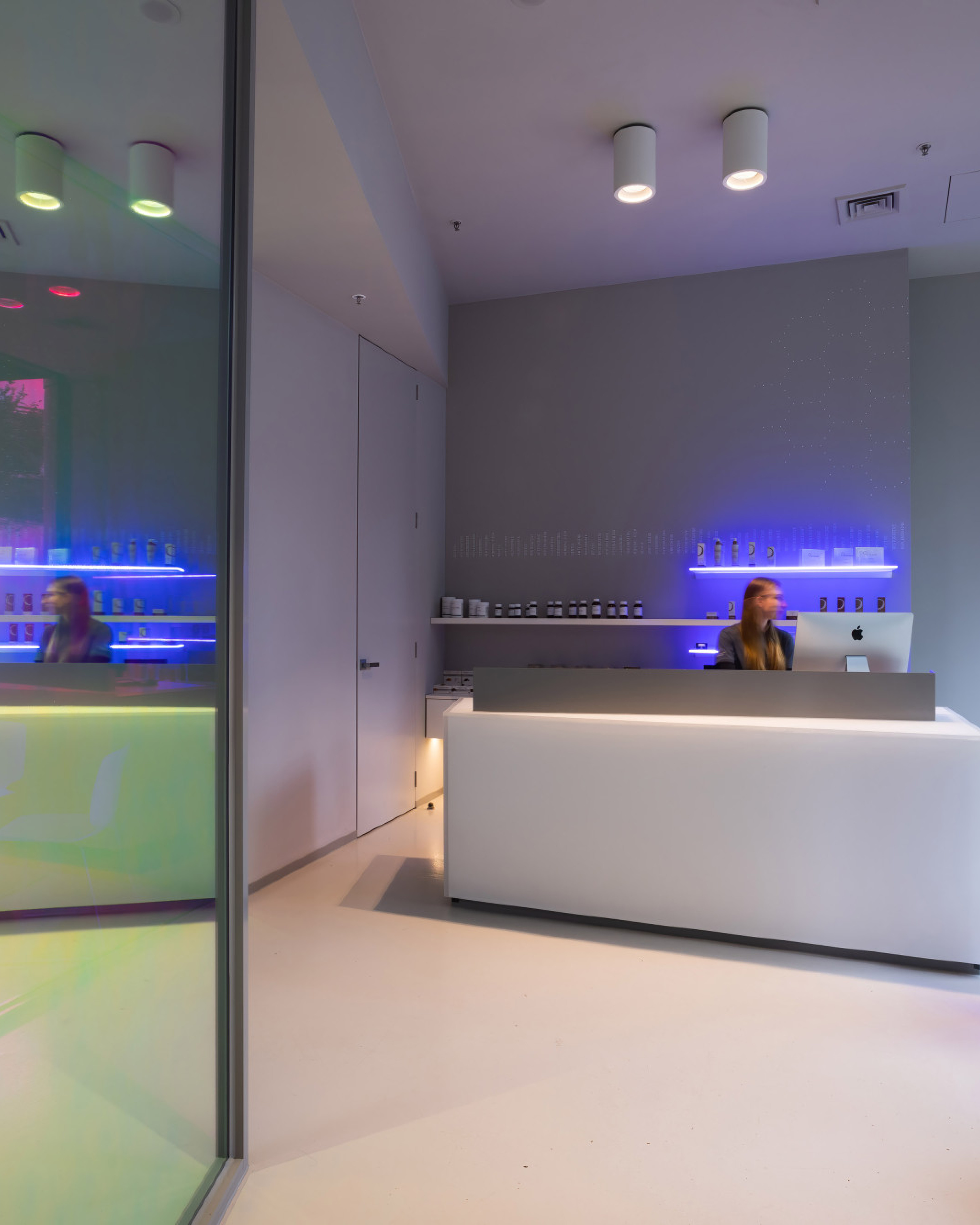 A friendly team member awaits you in reception at Alchemy Cryo